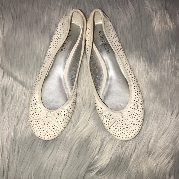 Kelly & Katie White Flats - Picture 1 of 8